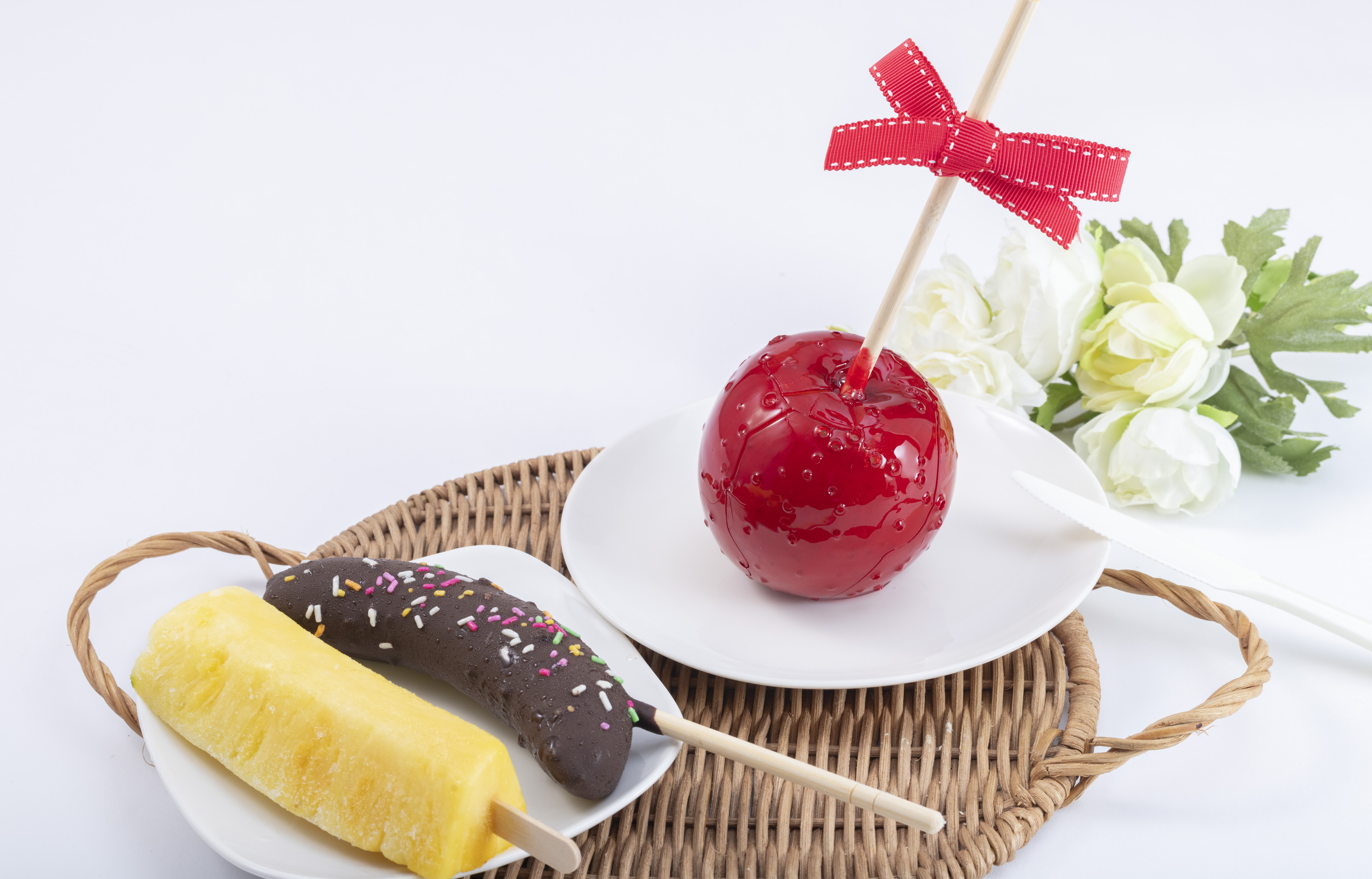 ロ*ズ様 レア　ご当地キティ　屋台　夏祭り　チョコバナナ　りんご飴　綿菓子　とう 夏祭りデザート（冷やしパイン・チョコバナナ・リンゴ飴） | BONDISH